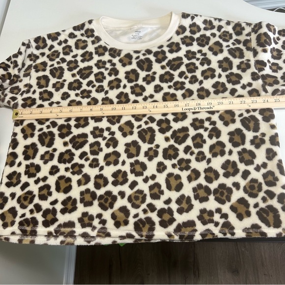 Aerie Leopard Print Fleece Sweater Size Large Cozy Oversized Pullover SOME FLAWS - Picture 7 of 12